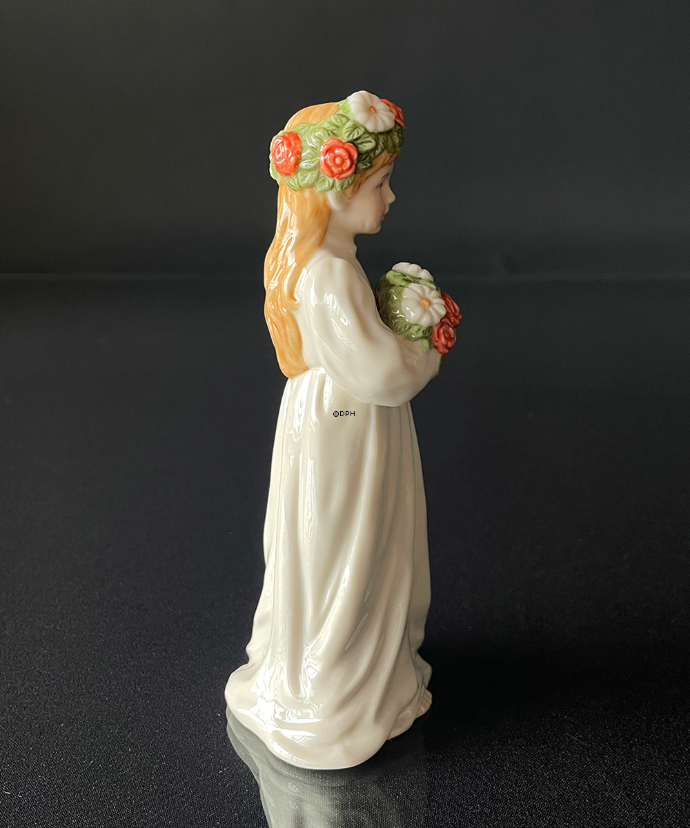 Lisbeth Carl Larsson Figur, Stående pige med buket og blomsterkrans i håret, Royal Copenhagen figur nr. 002