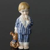 Oscar, Dreng i nattøj med bamse. Figur i Royal Copenhagens serie af minibør...
