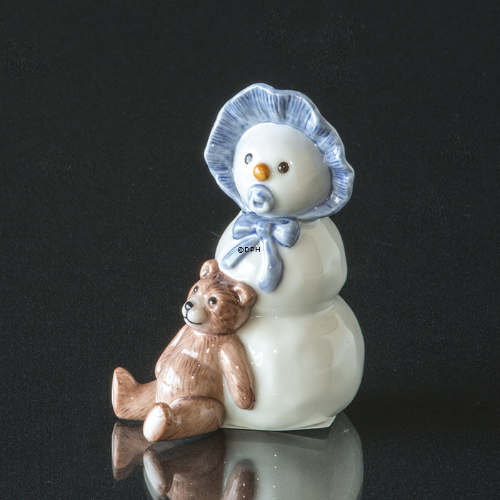 Snemand, Dreng med bamse, Royal Copenhagen vinterfigur nr. 019