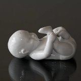 Pludrende baby, hvid Royal Copenhagen figur nr. 031