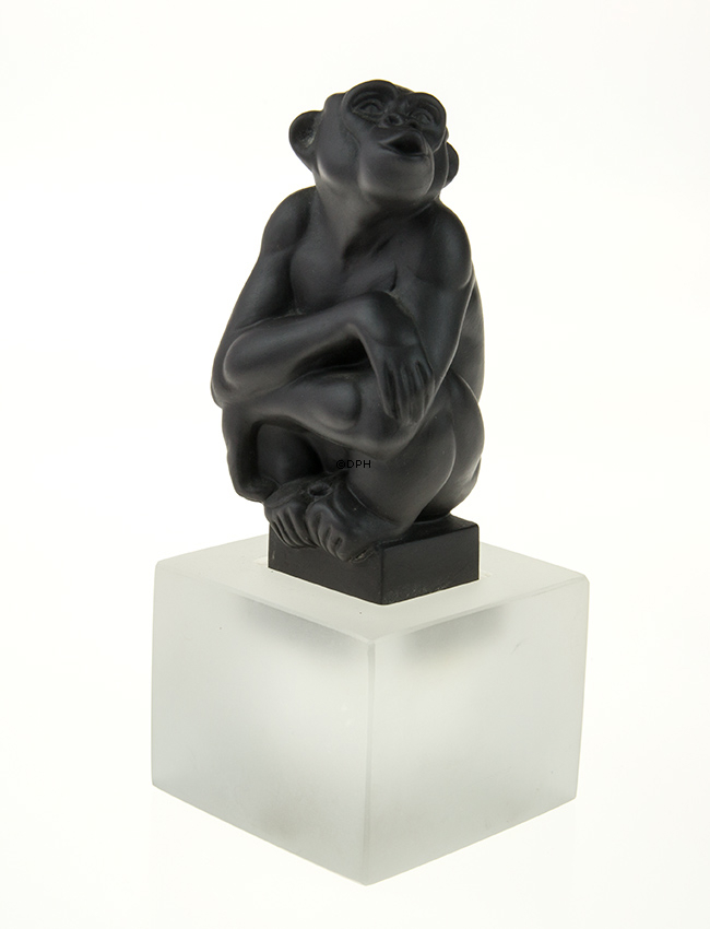 Sort chimpanse, Royal Copenhagen abefigur nr. 066