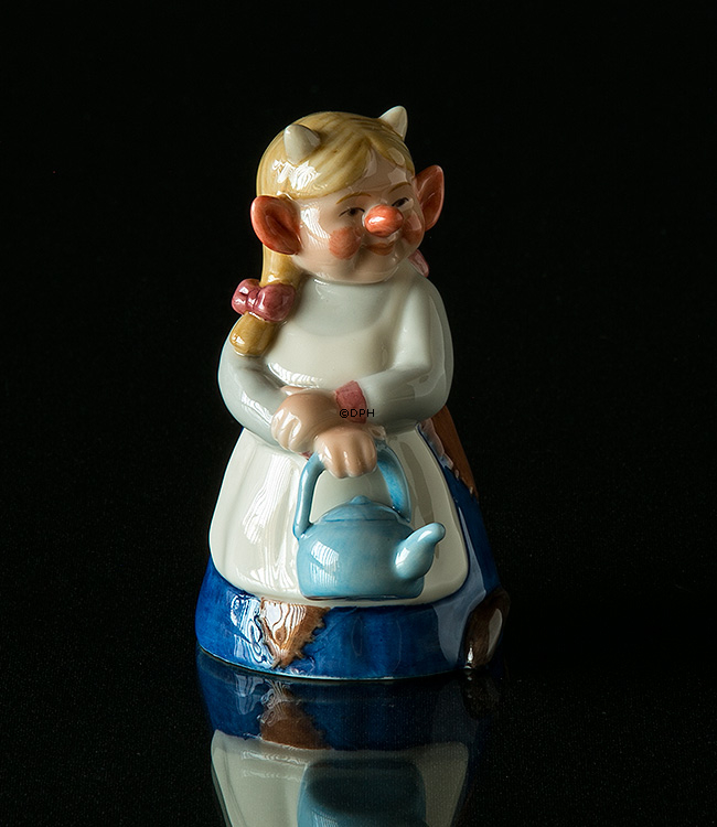 Trolde mor med kedel, Royal Copenhagen troldefigur nr. 094