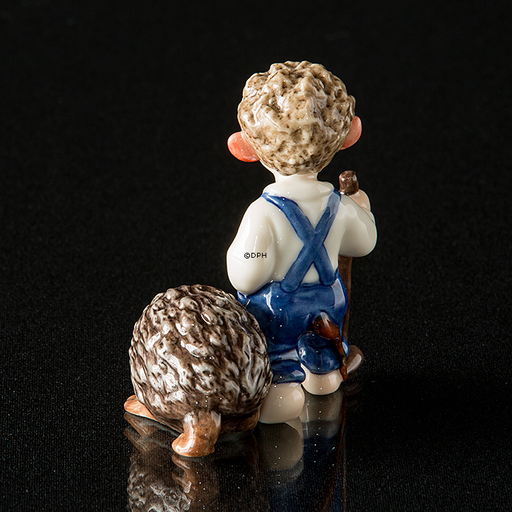 Trolde Storebror med pindsvin, Royal Copenhagen troldefigur nr. 095