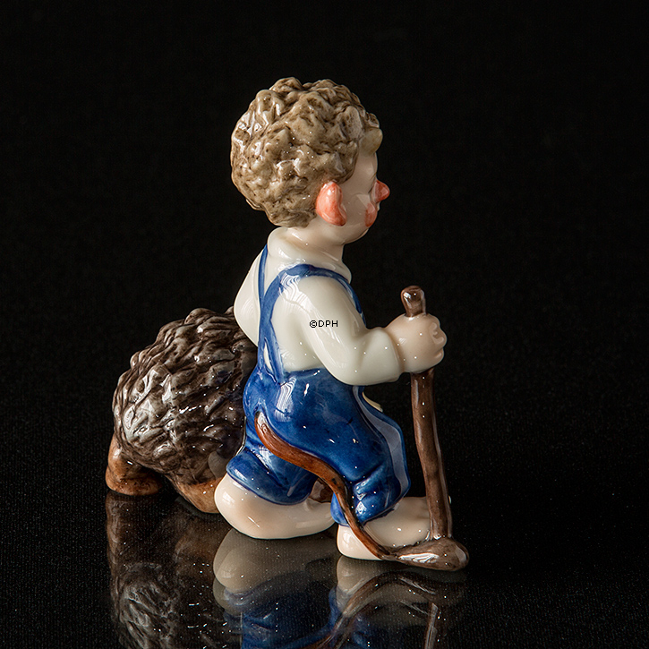 Trolde Storebror med pindsvin, Royal Copenhagen troldefigur nr. 095
