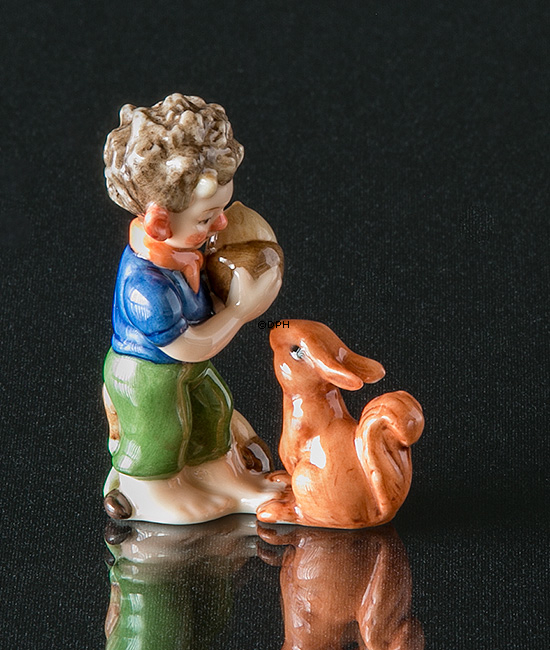 Trolde Lillebror med egern/kanin, Royal Copenhagen troldefigur nr. 097