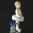 Lille ballerina siddende på bænk, Royal Copenhagen figur | Nr. 1249137 | DPH Trading