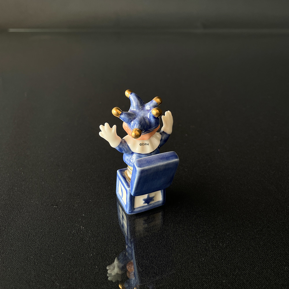 Nar, Royal Copenhagen figur nr. 142 i serien toys