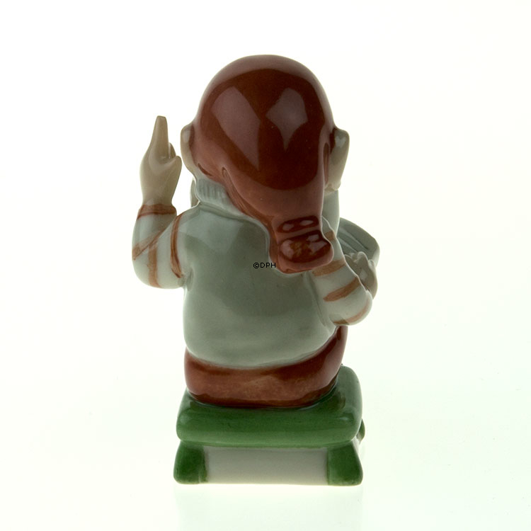 Nisse med Bog, Pixie læsende, Royal Copenhagen jule figur nr. 175