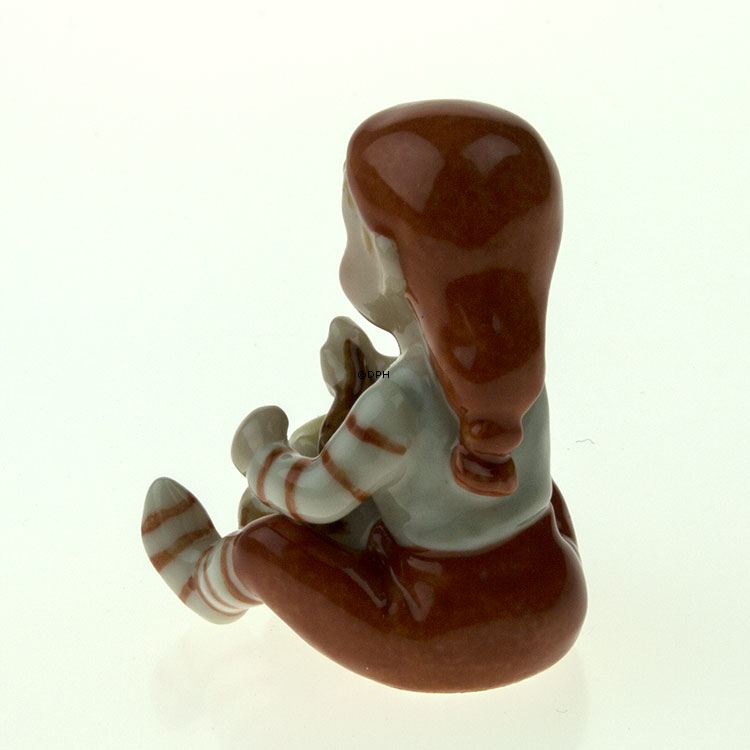 Nisse med Risengrød, Royal Copenhagen jule figur nr. 178