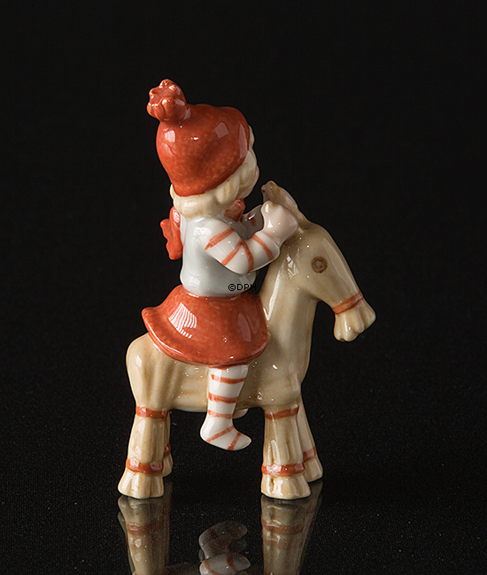 Nisse med gedebuk, Royal Copenhagen jule figur nr. 180