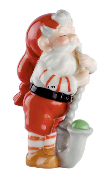 Nisse med pibe, Royal Copenhagen jule figur nr. 182