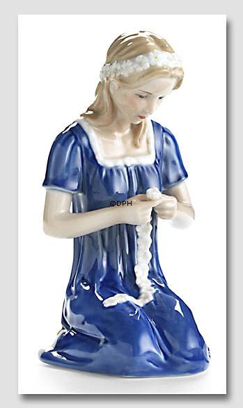 Ung Pige som Binder Blomster, Royal Copenhagen figur nr. 273