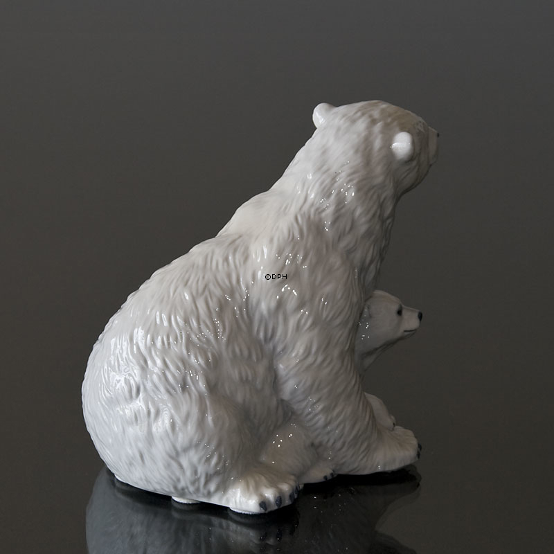 Isbjørn med unge, Royal Copenhagen figur nr. 353