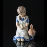 Pige med høne, Royal Copenhagen figur nr. 437