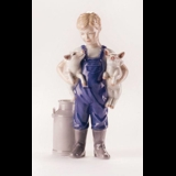 Junge mit zwei Ferkeln, Royal Copenhagen Figur Nr. 449