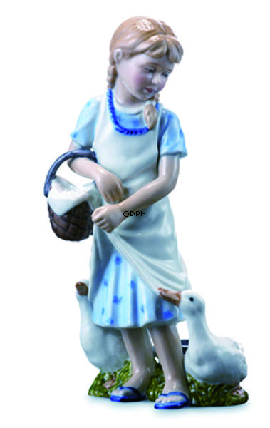 Pige med ænder, Royal Copenhagen figur nr. 450