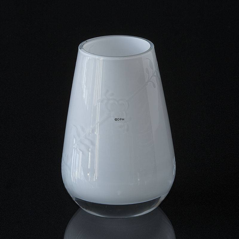 Glas vase med mussel dekoration i relief, opal, Royal Copenhagen nr. 481