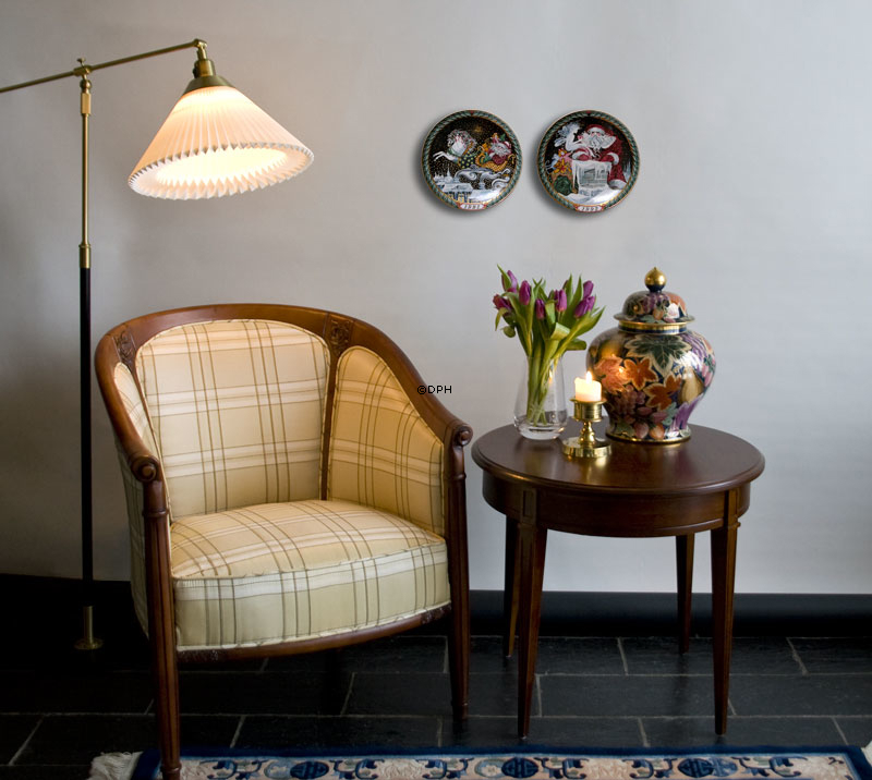 Glas vase med mussel dekoration i relief, klar, Royal Copenhagen nr. 482