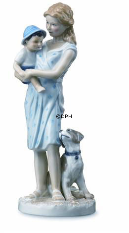 Mor med barn og hund, Royal Copenhagen figur nr. 546