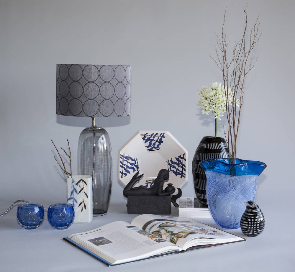 Christel Stjernetegnsfigur, Vandmand(20. januar til 19 fenruar), Royal Copenhagen figur nr. 560, sort