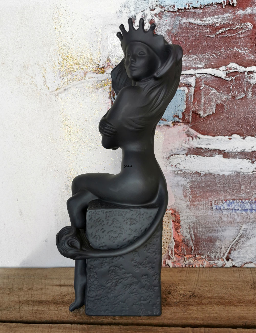 Gammel Christel Stjernetegnsfigur, Løve(23. juli til 22.august), Royal Copenhagen figur nr. 566, sort (Udgået model)