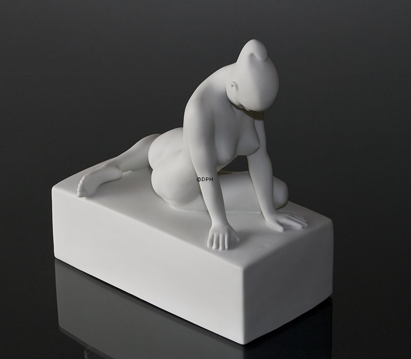 Perfectio kvindeskulptur, Royal Copenhagen figur nr. 657, hvid