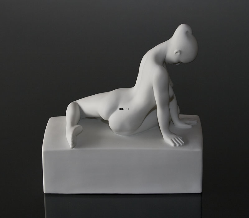 Perfectio kvindeskulptur, Royal Copenhagen figur nr. 657, hvid