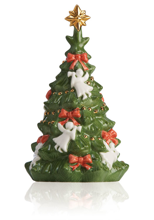 Årets Juletræ 2010, med julepynt og guldstjerne