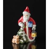 2016 The Annual Santa, Santa with hare and lantern, figurine