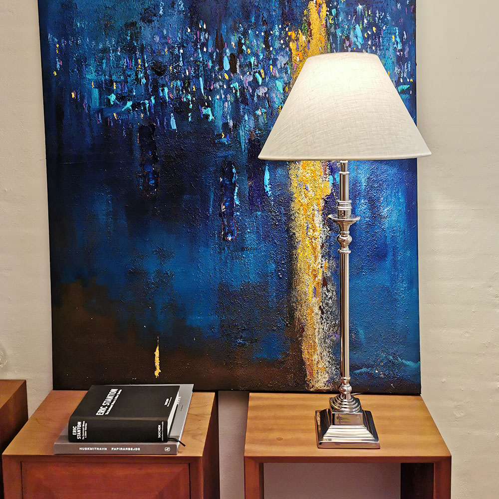 Rund lampeskærm høj model 20 cm i højden, hvid chintz stof, (Til Holmegaard Apoteker bordlampe, lille nr. 4363476 og Torino, mellem nr. 4363332)