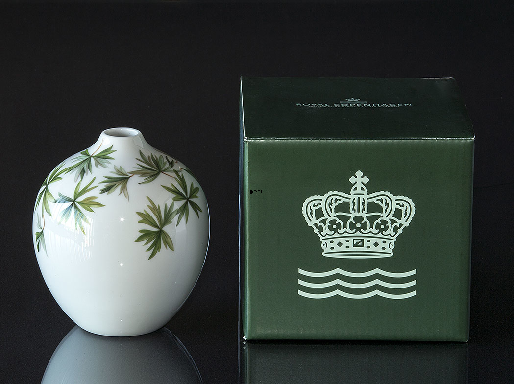 Vase med storkenæb, Royal Copenhagen påske 2019