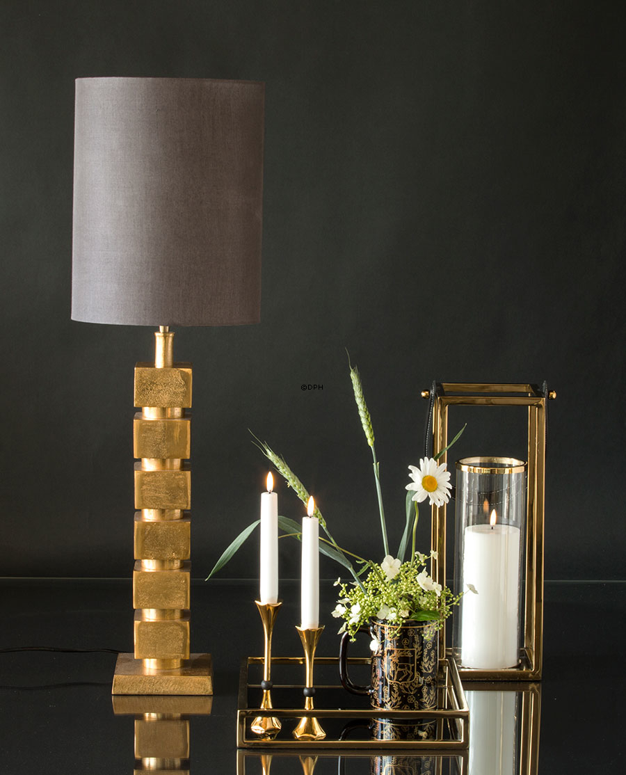 Bordlampe messing finish, rustik look, med firkanter uden skærm