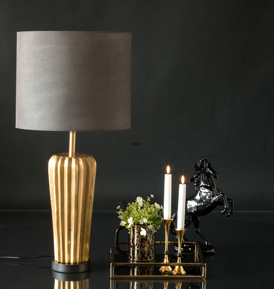 Bordlampe i messing finish med riller, 49 cm uden skærm - DPH