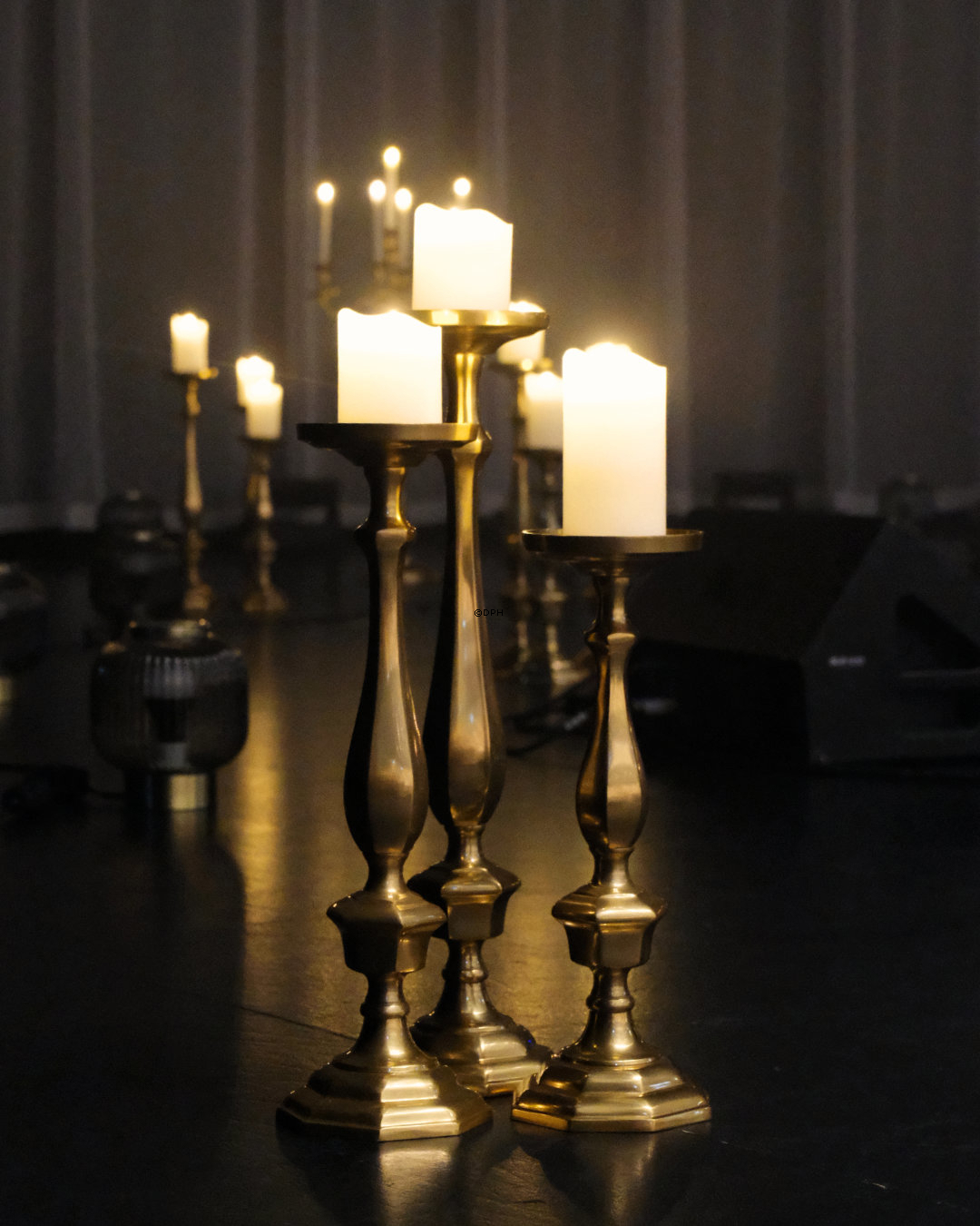 Lysestage mat messing finish 42 cm, lille