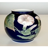 Vase med snerle på blå bund, Royal Copenhagen nr. 812