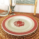 Royal Copenhagen/Aluminia Tranquebar, rød, tallerken 25cm nr. 13/948