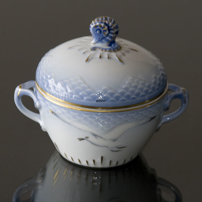 Mågestel med guld, sukkerskål nr. 94A, 156 eller 593, indhold 15 cl.