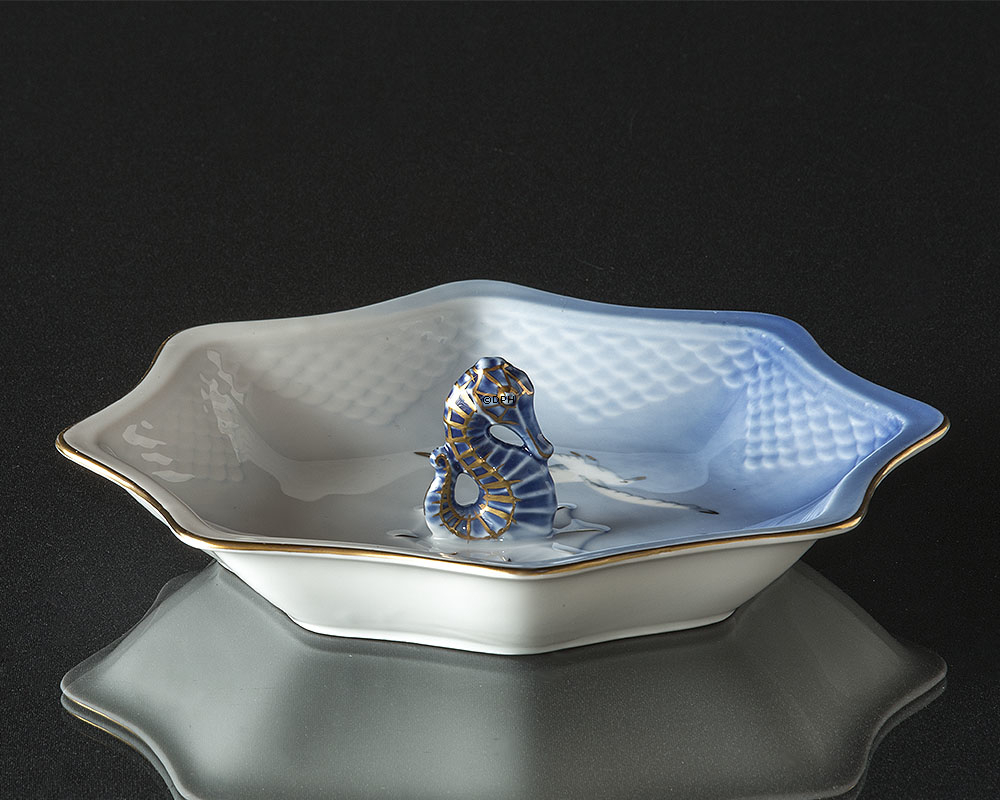 Mågestel med guld, konfektskål nr. 217 eller 336, rund, Ø 20 cm