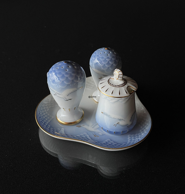 Mågestel med guld, peberbøsse nr. 531