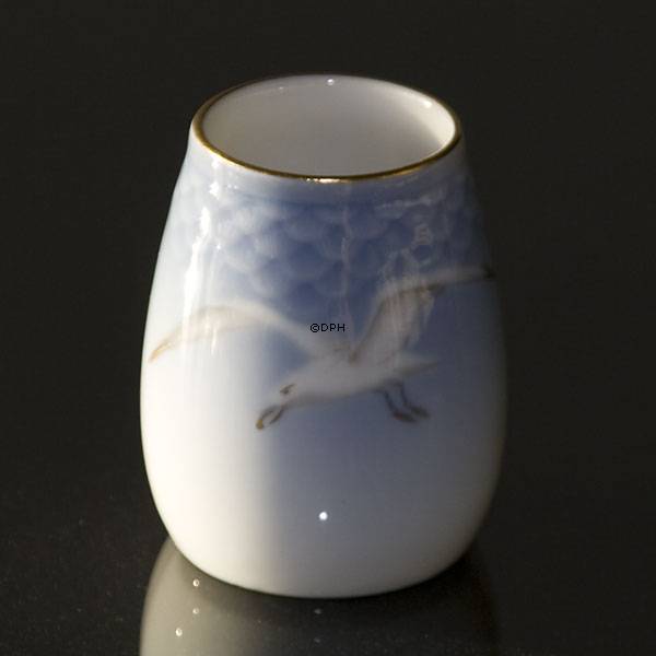 Mågestel med guld, tandstikholder nr. 671