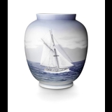 Vase, with seascape, Royal Copenhagen no. 860