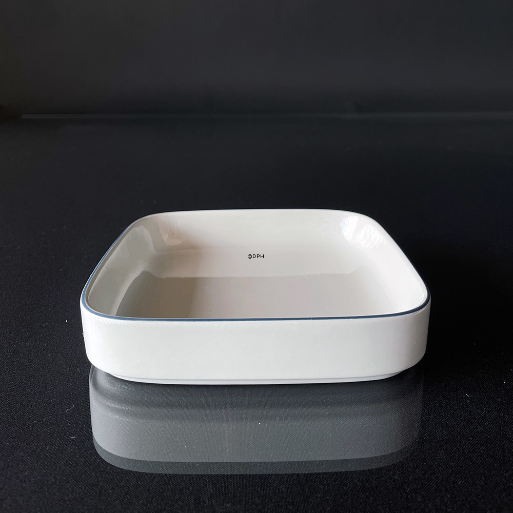 Blå Kant, kvadratisk fad nr. 3096, Royal Copenhagen