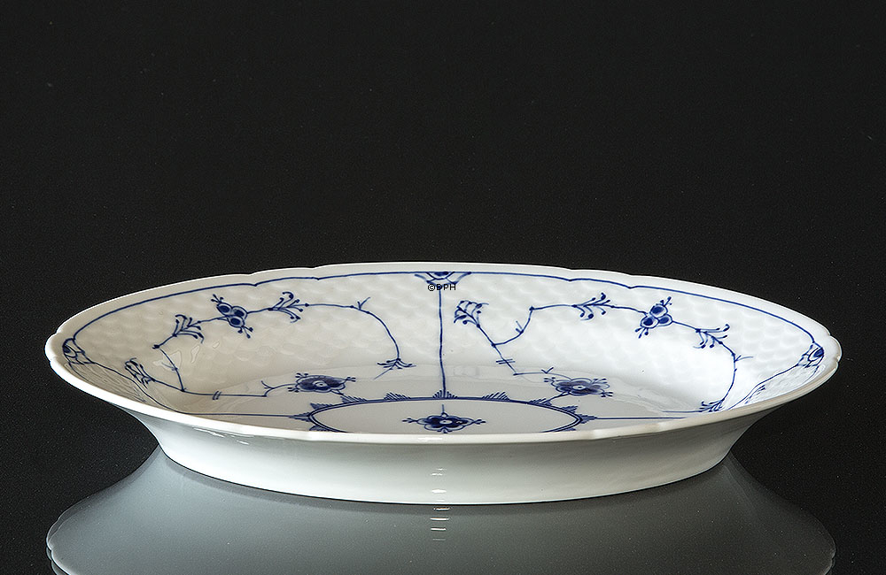 Blåmalet Ovalt Fad 25,5 cm, Musselmalet Bing & Grøndahl nr. 18 eller 318