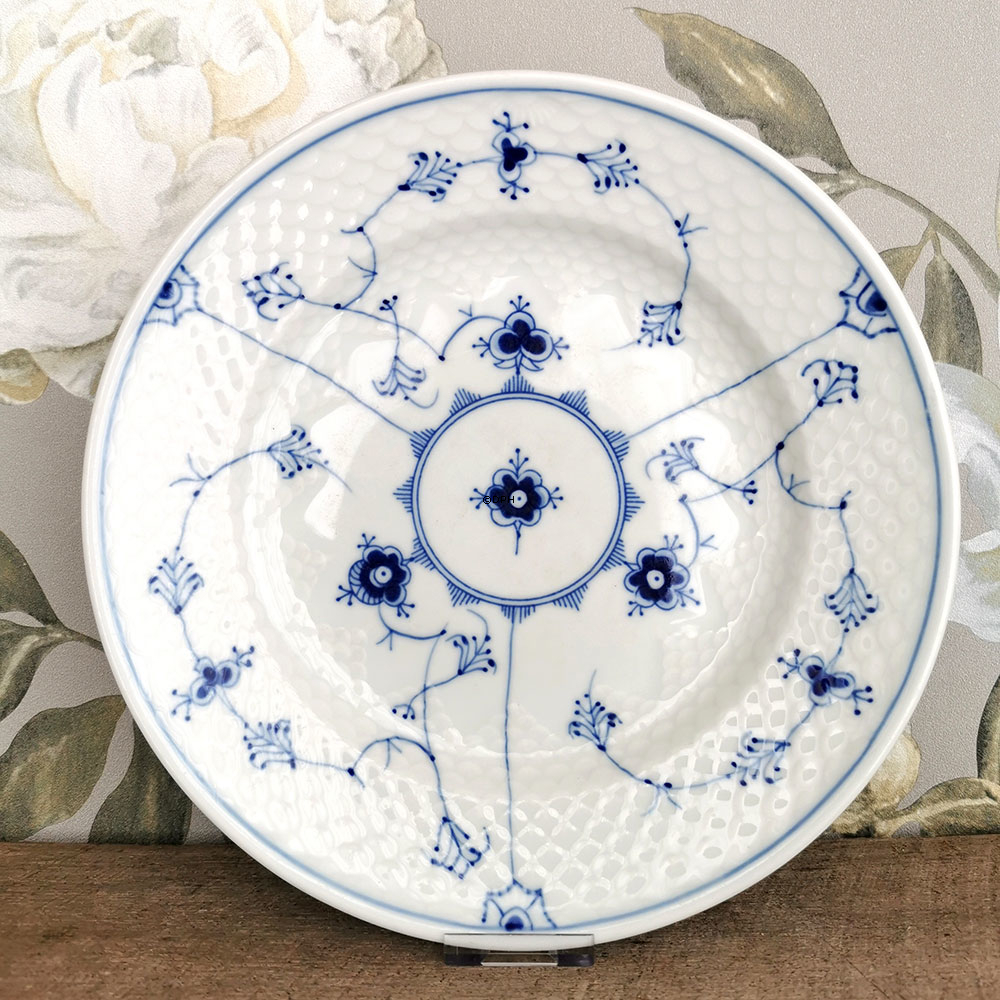 Blåmalet Hotelporcelæn, flad tallerken 24 cm, Musselmalet Bing & Grøndahl nr. 1009