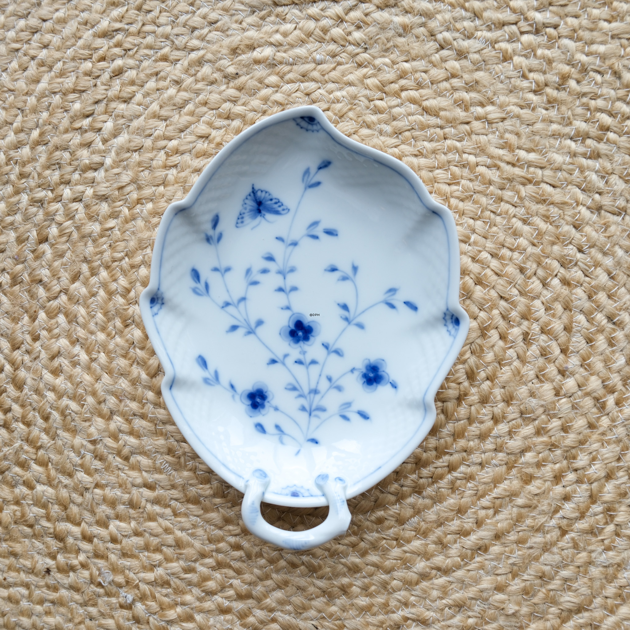 Sommerfuglestel bladformet asiet, stor 25 cm, Bing & Grøndahl nr. 199 eller 357