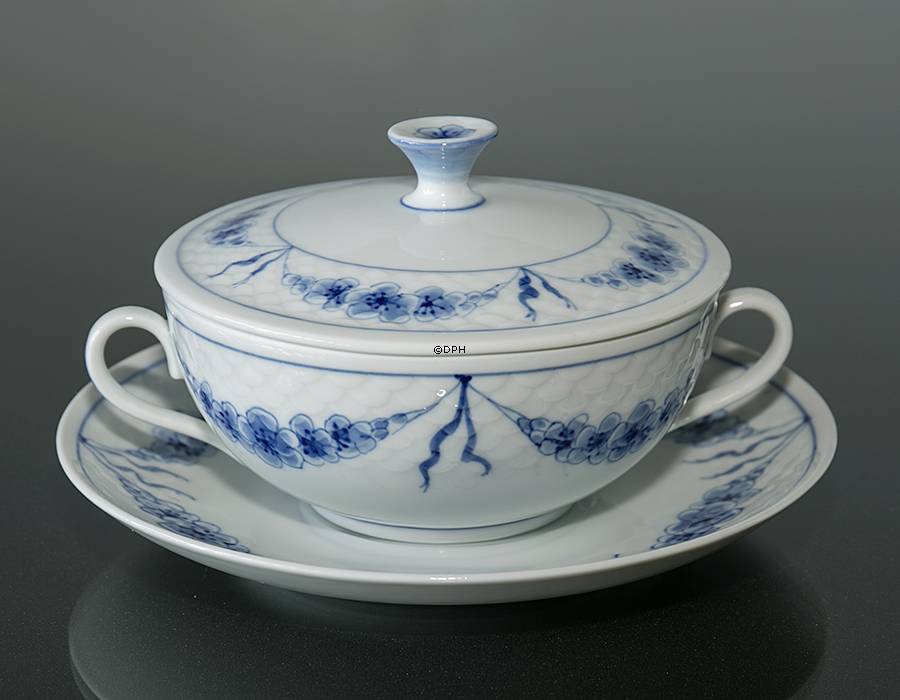 Empire stel bouillonkop med låg og underkop, Bing & Grøndahl nr. 247, 481 eller 106