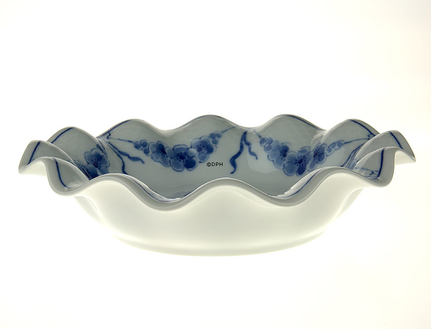 Empire stel asiet med bølget kant 18cm, Bing & Grøndahl nr. 227 eller 351