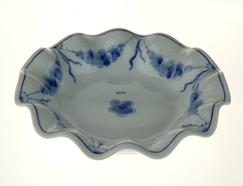 Empire stel asiet med bølget kant 18cm, Bing & Grøndahl nr. 227 eller 351
