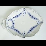 Empire tableware leaf-shaped pickle dish, large 25cm, Bing & Grondahl no. 199 or 357