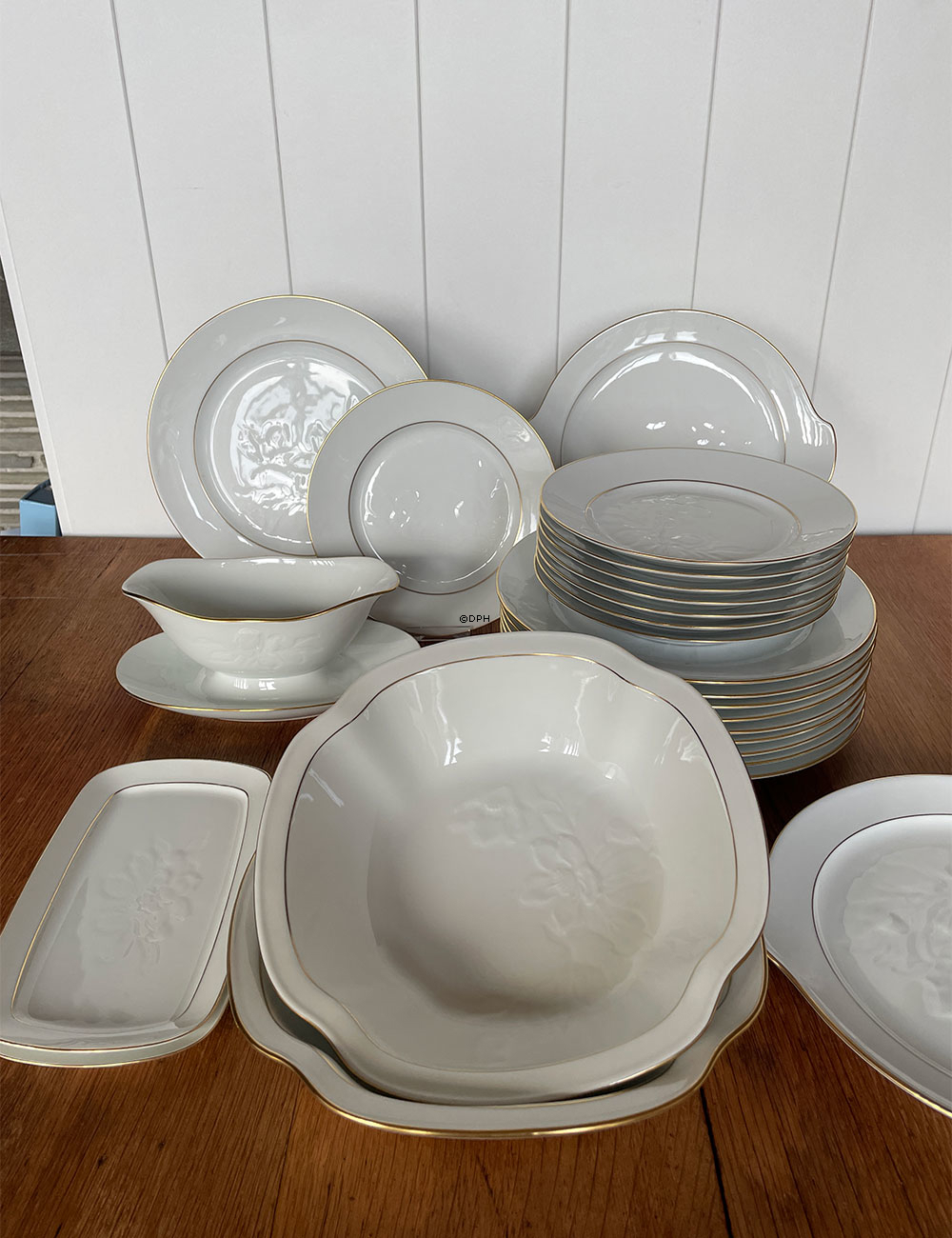 Hvid Julerose med guldkant, Bing & Grøndahl stel, 25 dele